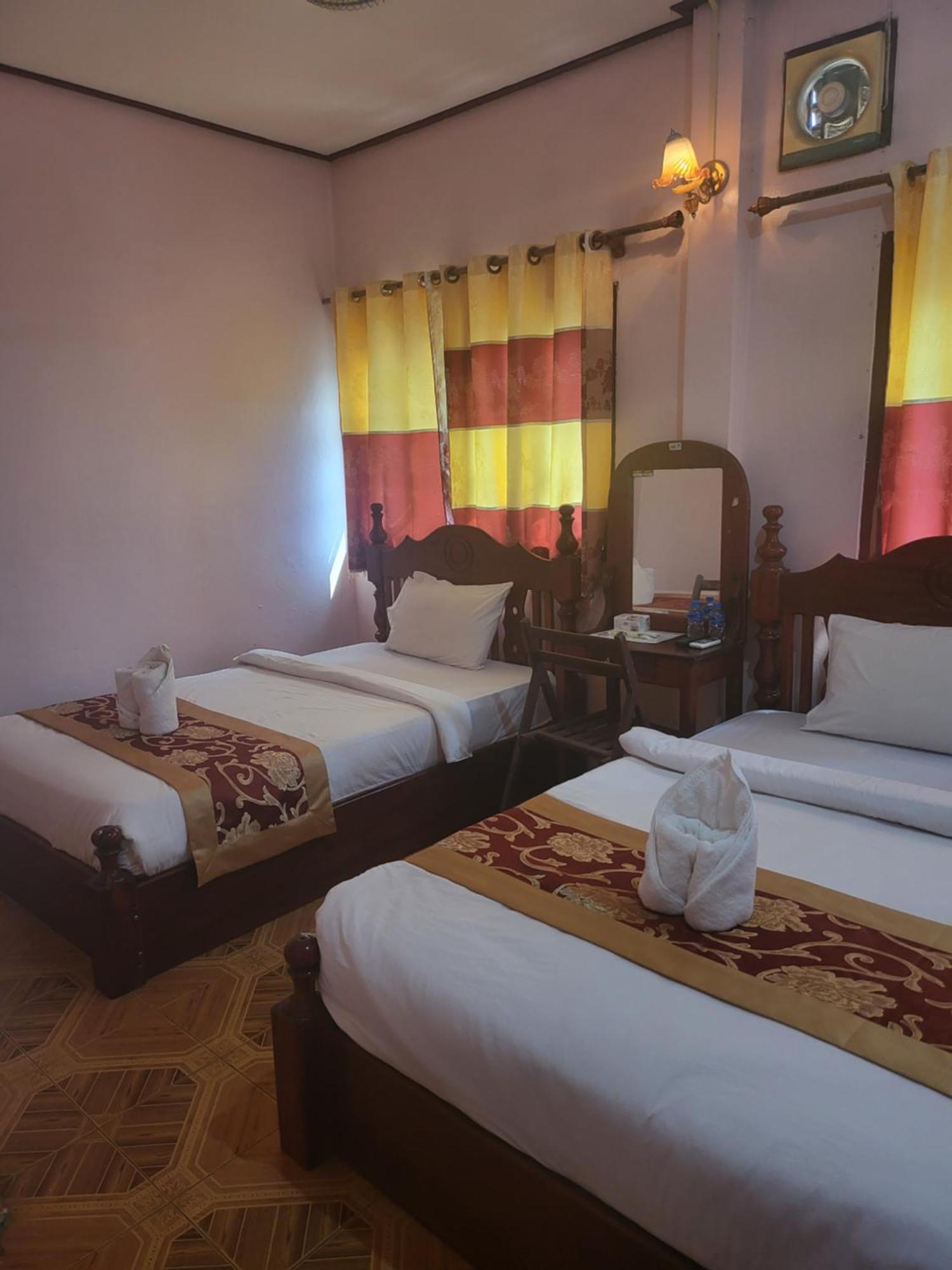 Vang Vieng Chanthala Hotel 1 Екстер'єр фото