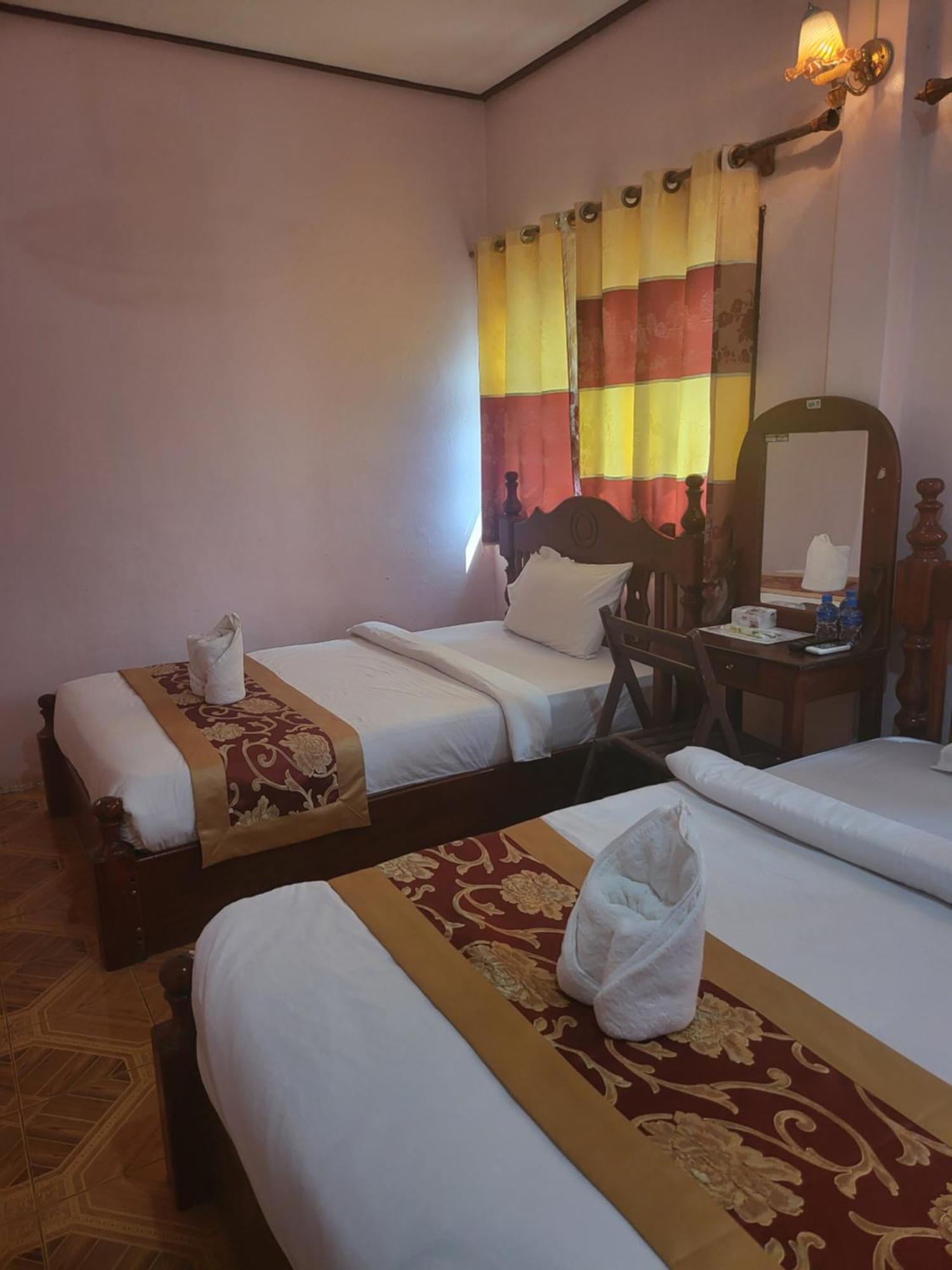 Vang Vieng Chanthala Hotel 1 Екстер'єр фото