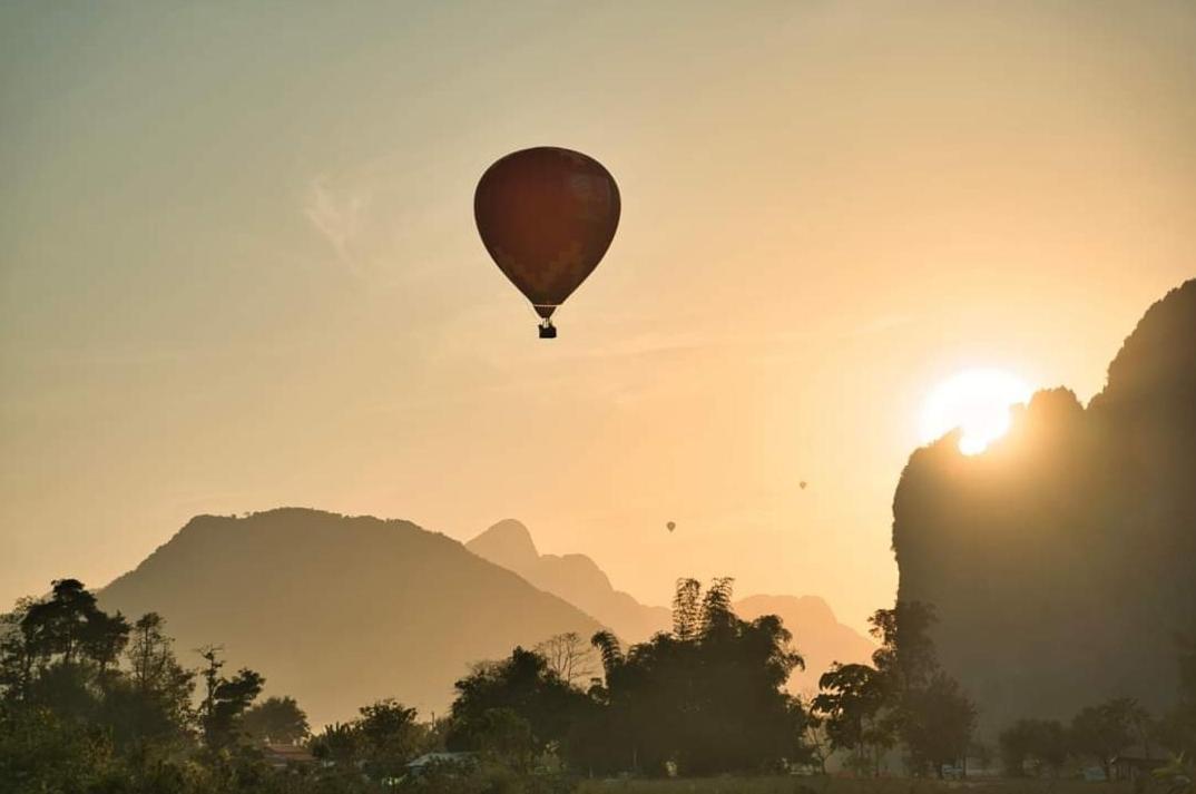Vang Vieng Chanthala Hotel 1 Екстер'єр фото