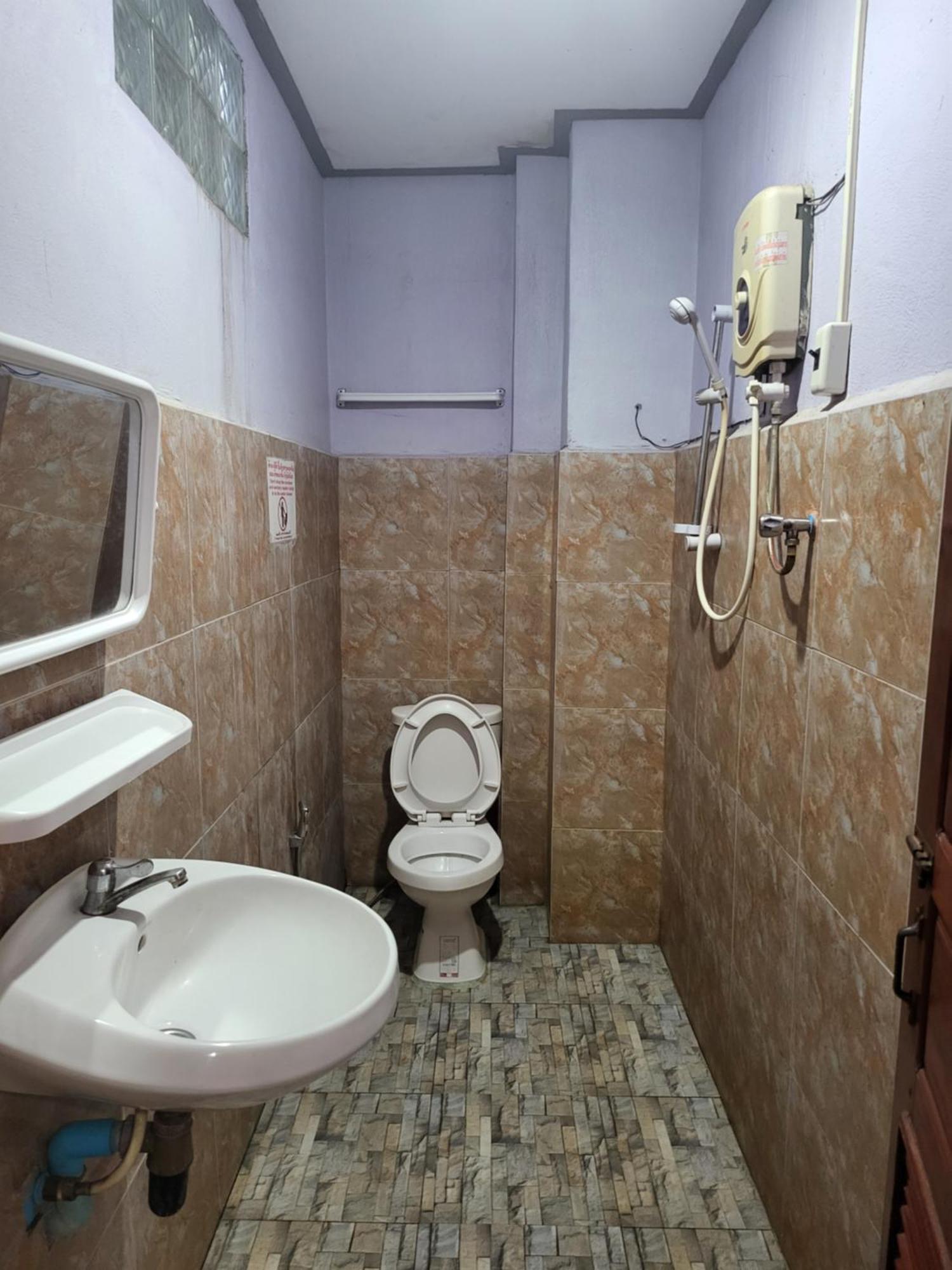 Vang Vieng Chanthala Hotel 1 Екстер'єр фото