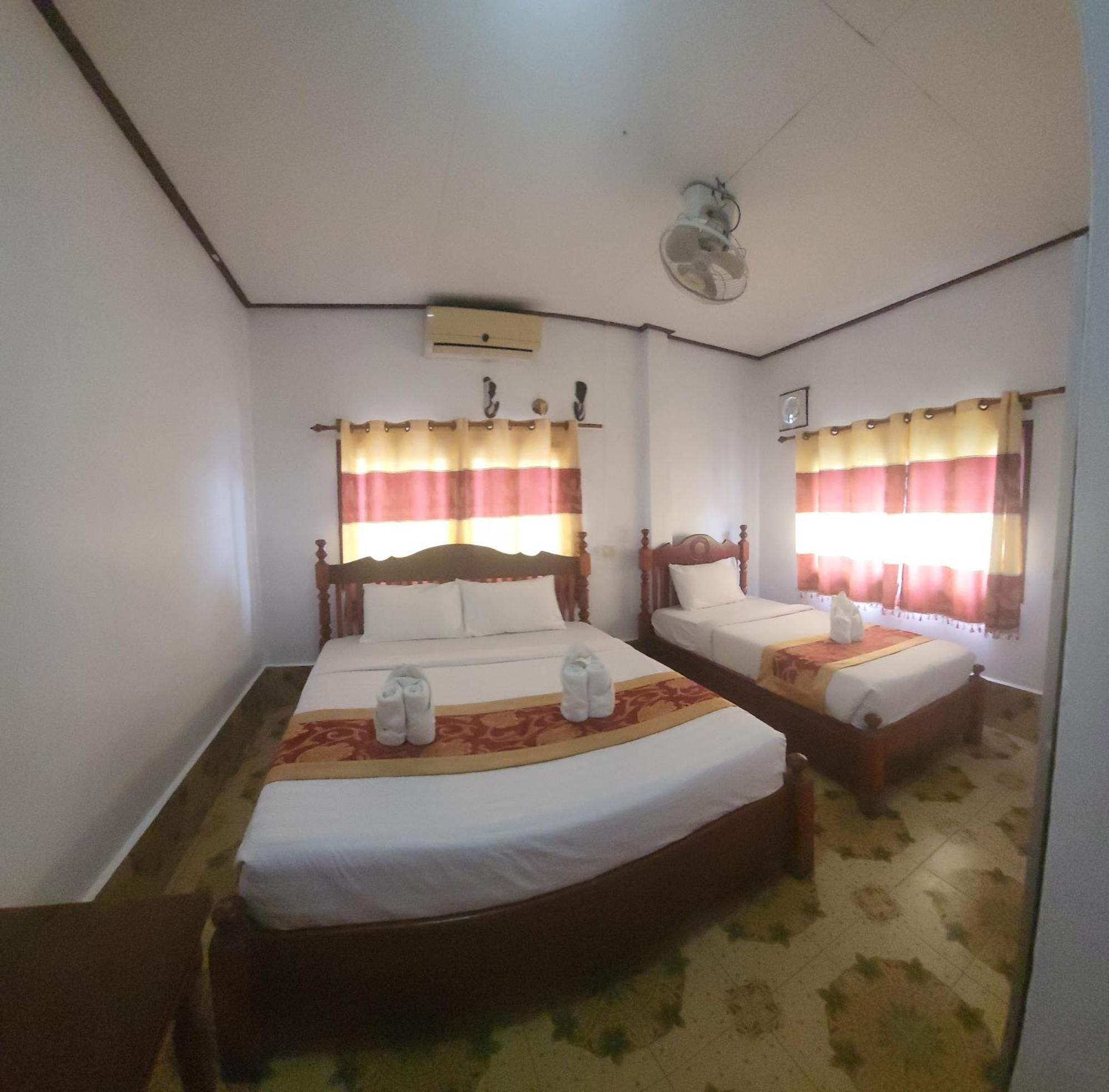 Vang Vieng Chanthala Hotel 1 Екстер'єр фото